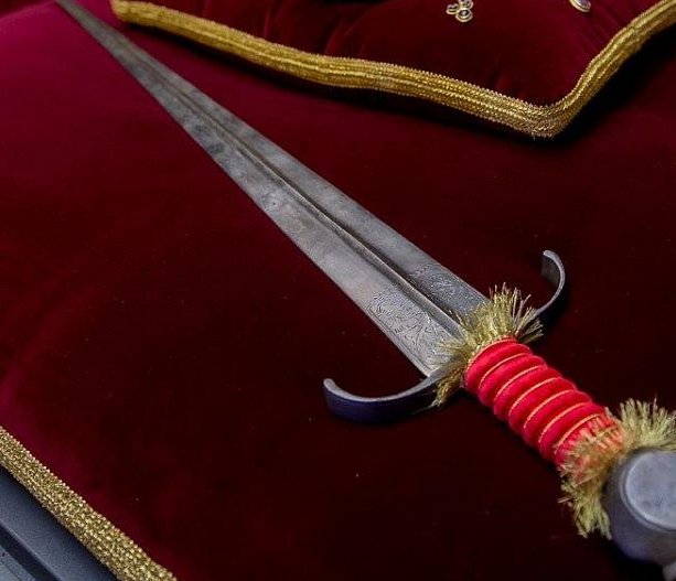 The sword of the coronation ceremony
